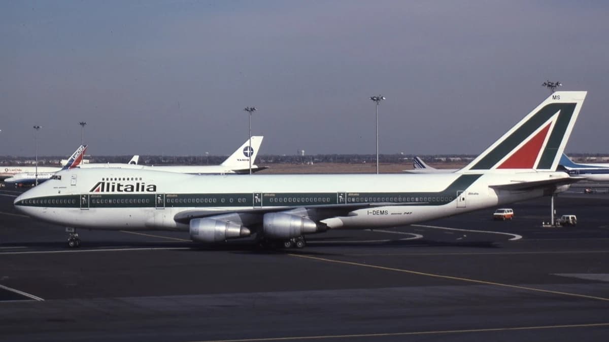 747-200B