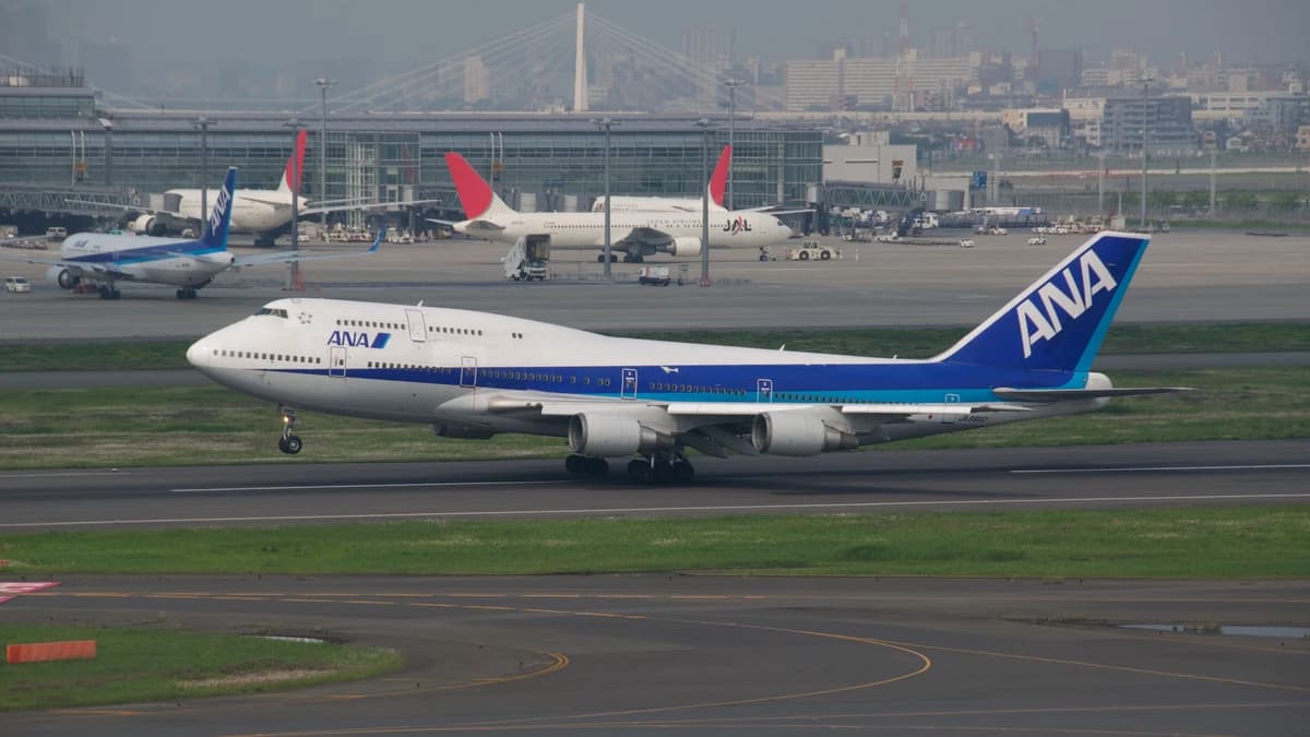 747-400D