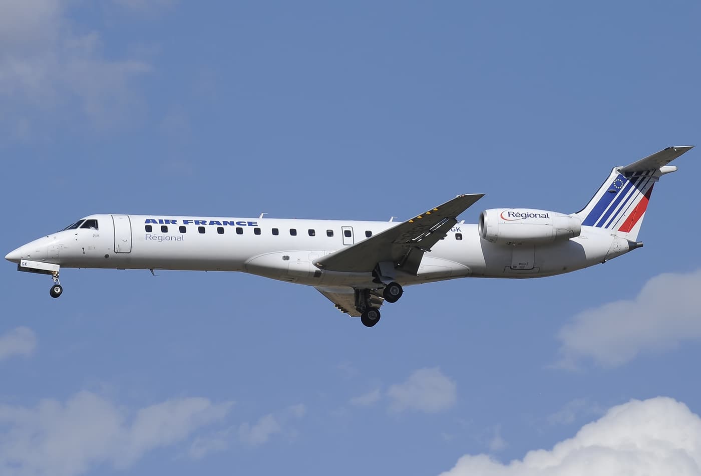 ERJ 145