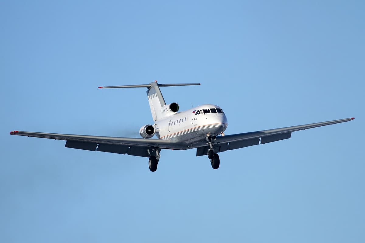 Yak-40