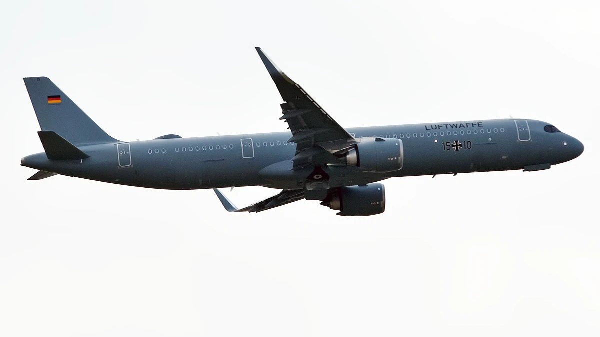 Foto schema e livrea ufficiale del modello di aereo Airbus ACJ321neo