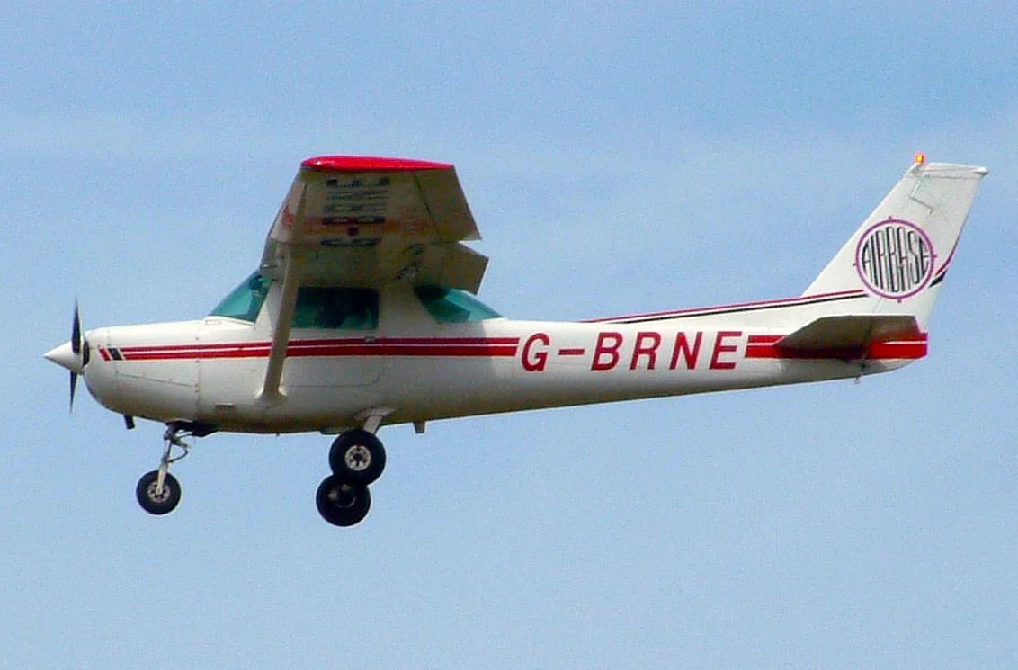 Foto schema e livrea ufficiale del modello di aereo Cessna 152