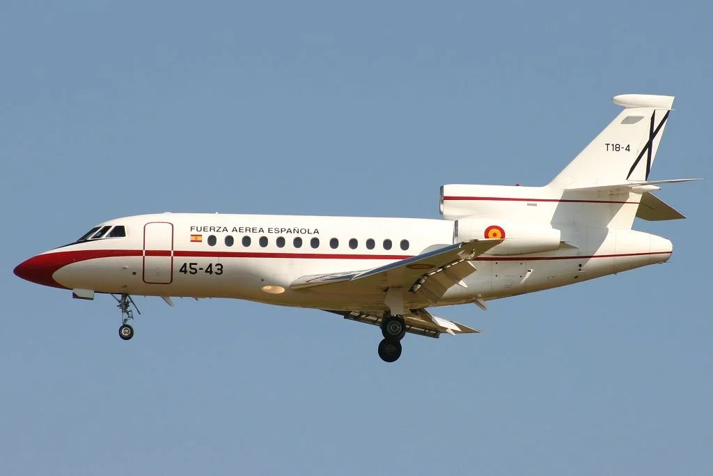 Foto schema e livrea ufficiale del modello di aereo Dassault Falcon 900