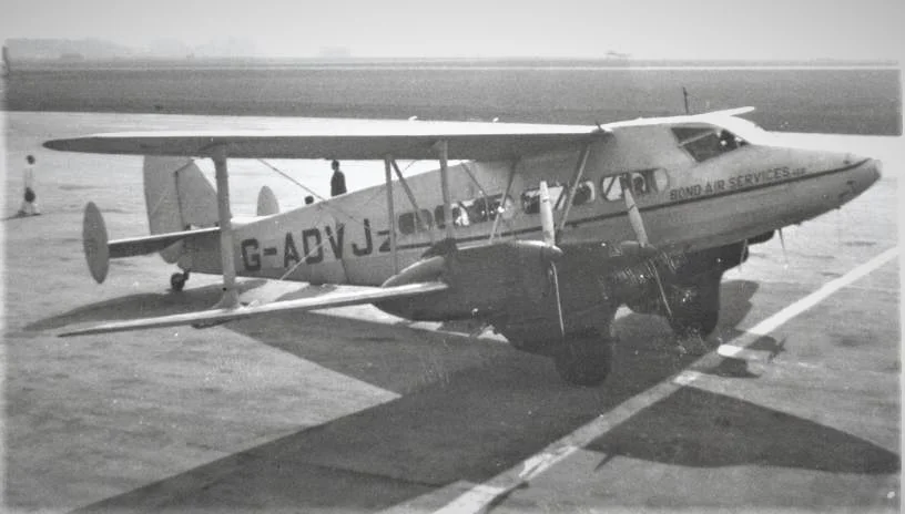 Foto schema e livrea ufficiale del modello di aereo de Havilland DH.86 Express