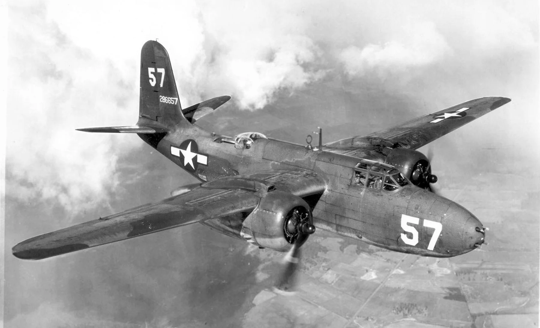 Foto schema e livrea ufficiale del modello di aereo Douglas P-70 Havoc
