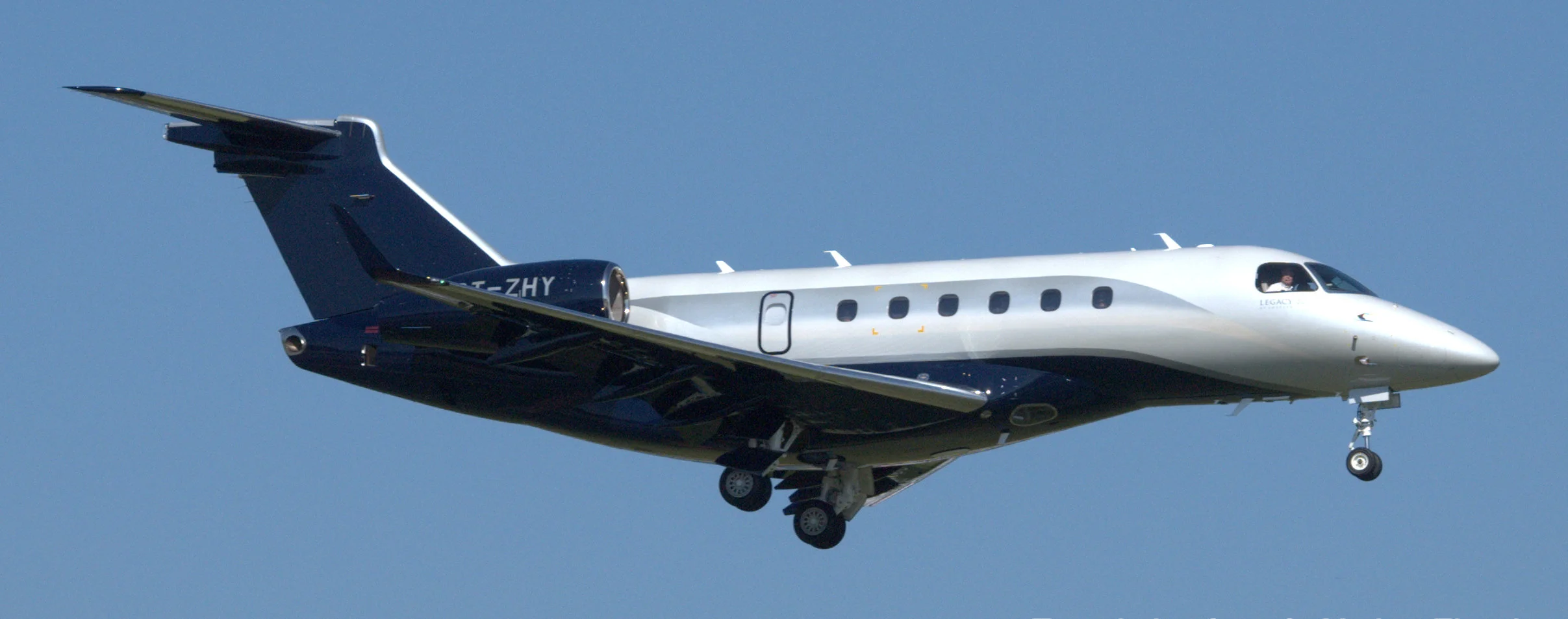 Foto schema e livrea ufficiale del modello di aereo Embraer Legacy 450/500 and Praetor 500/600