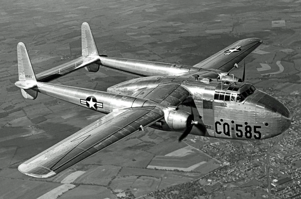 Foto schema e livrea ufficiale del modello di aereo Fairchild C-82 Packet