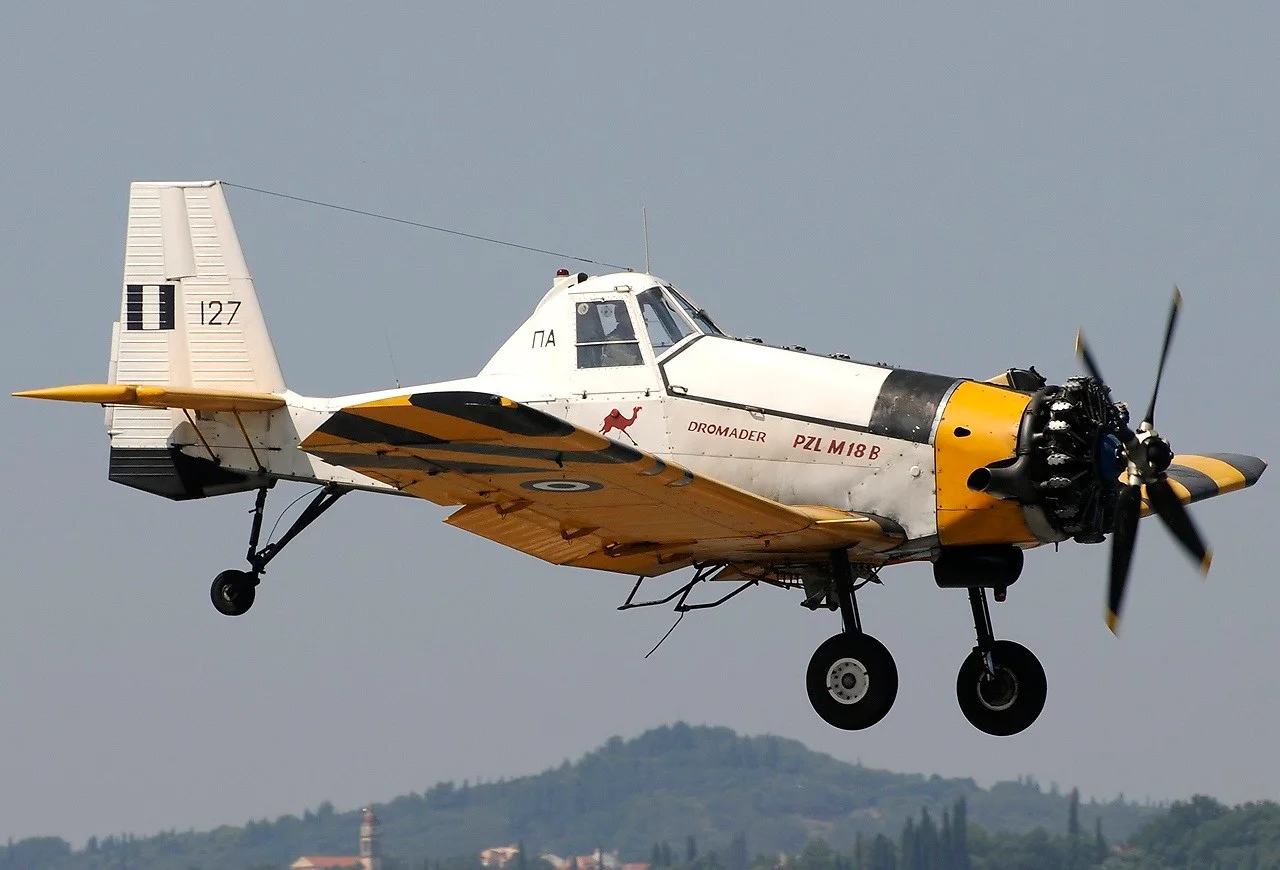 Foto schema e livrea ufficiale del modello di aereo PZL Mielec M18 Dromader
